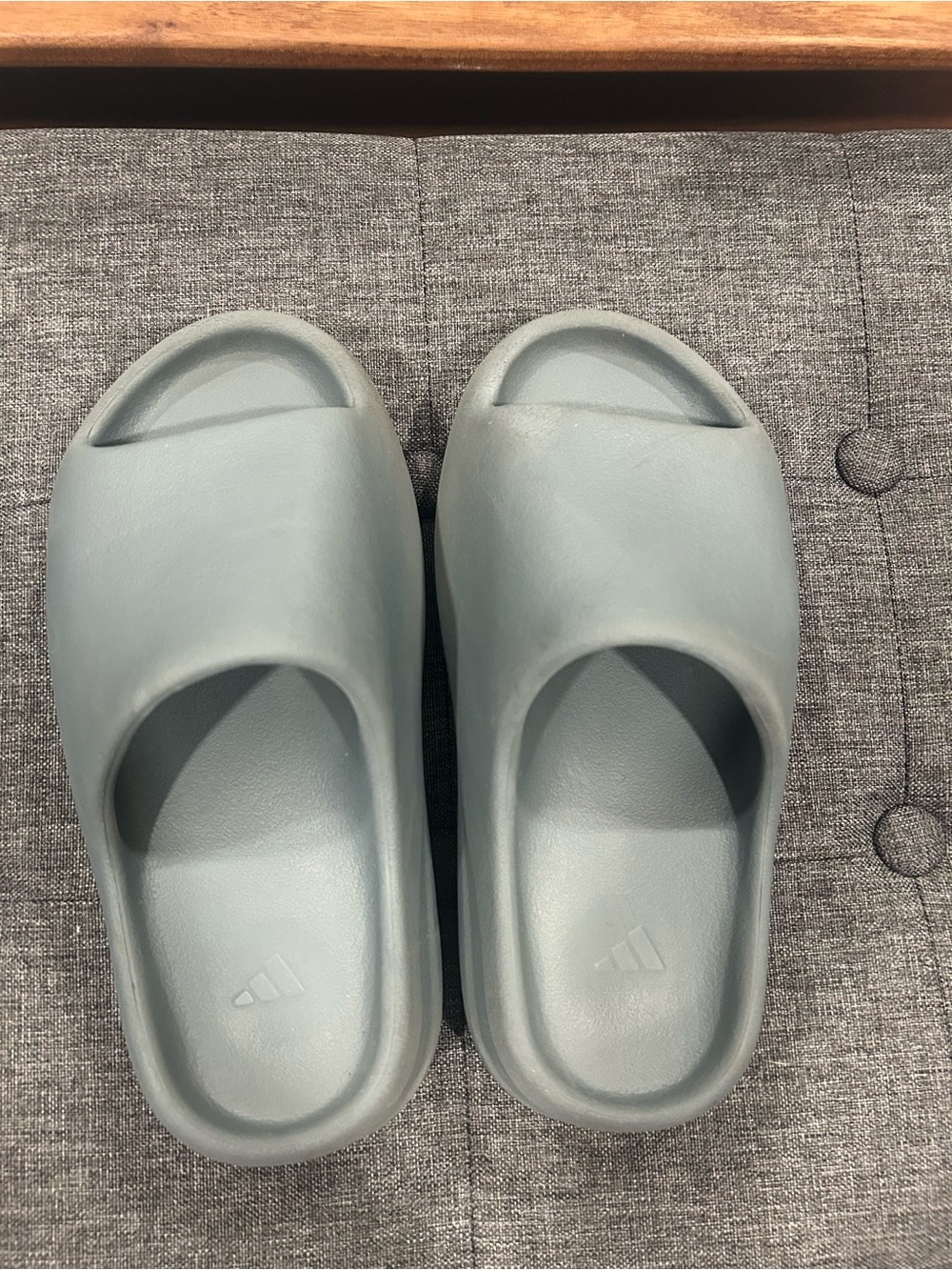 Yeezy slides gray